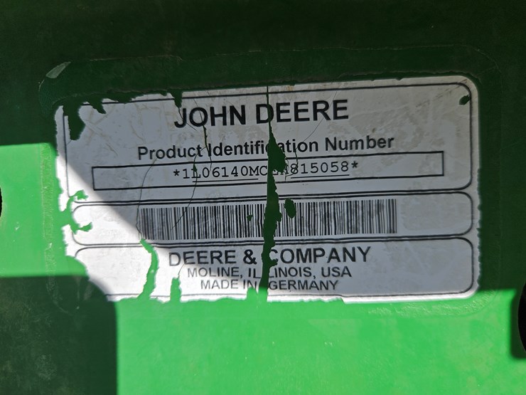 2014-john-deere-6140m-image-8