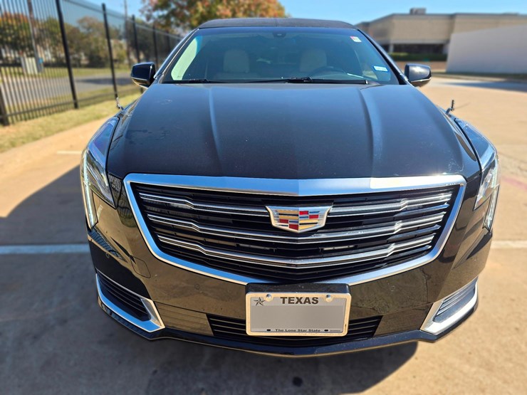 2019-cadillac-sayers-and-scovill-70in-limo-w-only-7729-miles-image-3