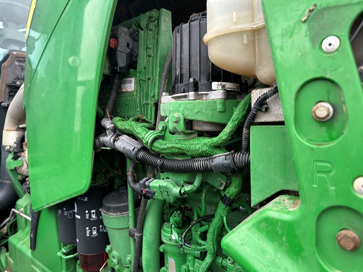 2012-john-deere-8335r-image-58