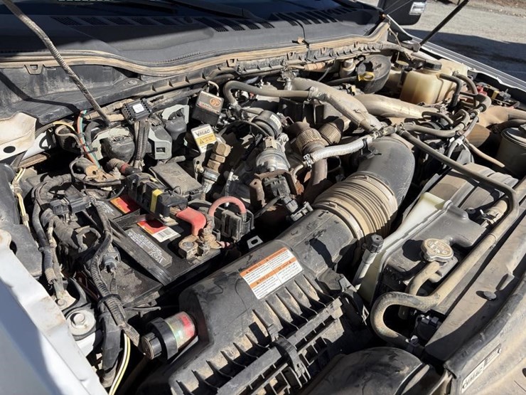 2020-ford-f550-image-7