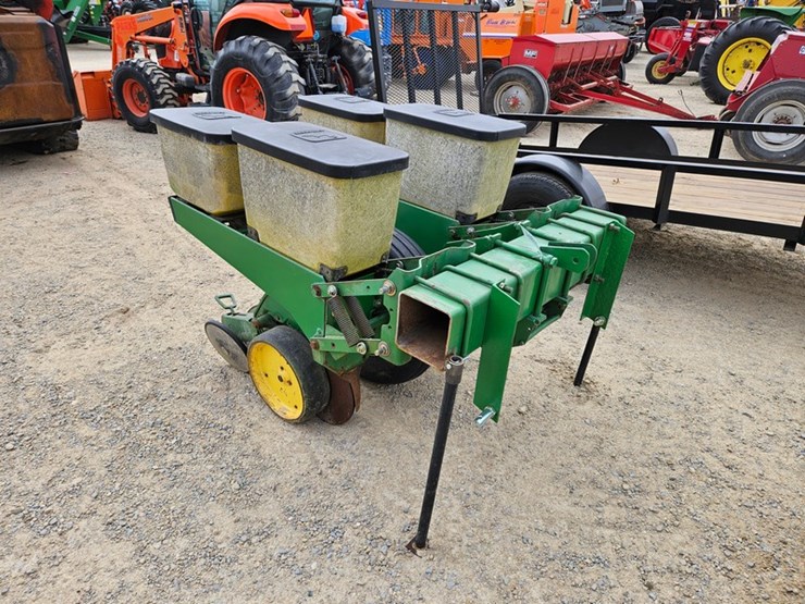 john-deere-7300-image-7