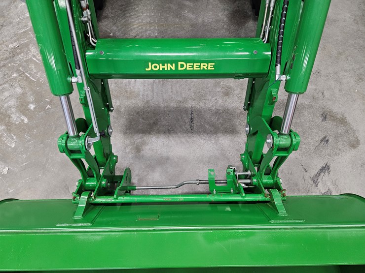 2020-john-deere-6145m-image-5