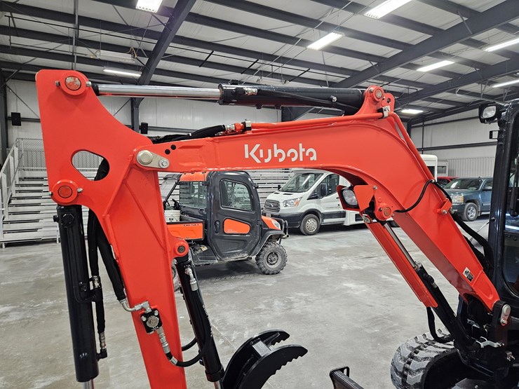 2021-kubota-u35-4-image-3