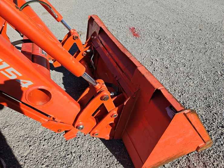 2019-kubota-m6060-image-7