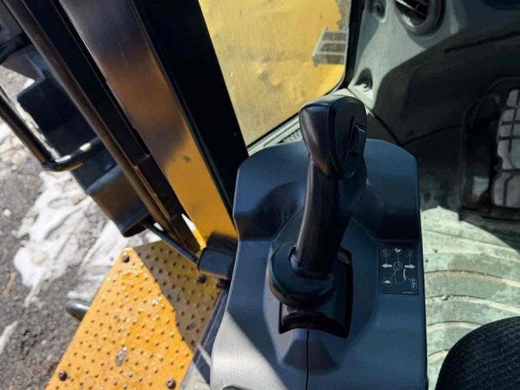 2013-caterpillar-972k-image-19