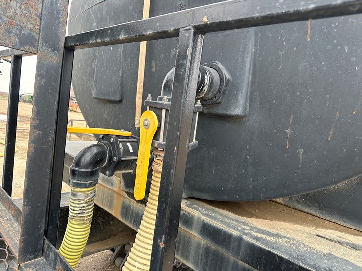 #38802-•-2022-kbh-40'-t/a-6000-gallon-nurse-trailer-vin:-1t9gn4022nc623368-image-16