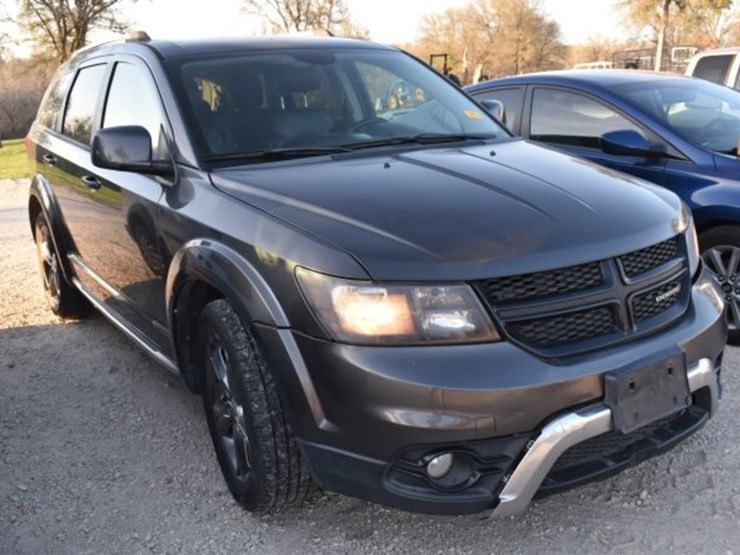 2017-dodge-journey-image-2