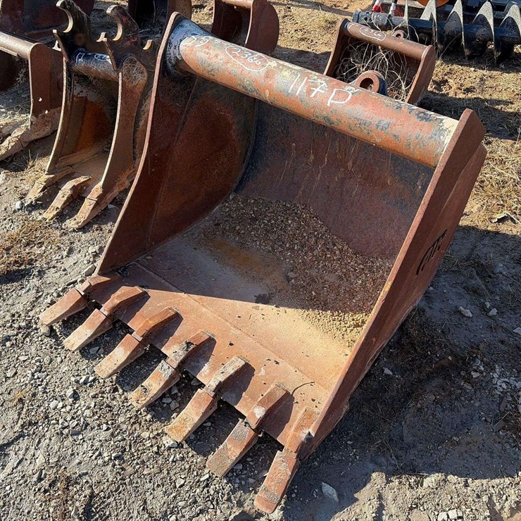 36in AIM Tooth Excavator Bucket