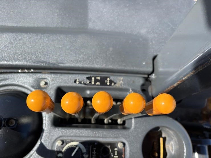 2017-deere-210lep-image-37