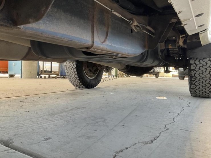 2015-chevrolet-silverado-2500hd-image-27