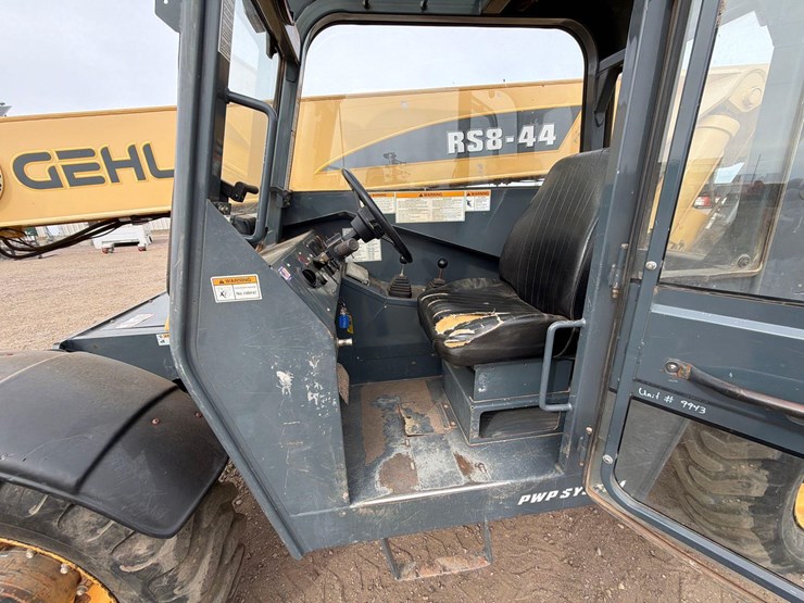 gehl-rs8-44-image-21