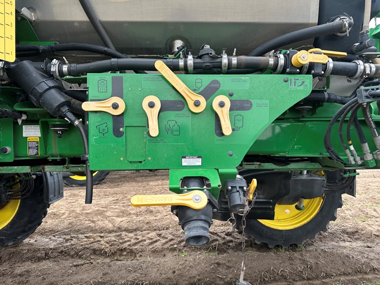 2021-john-deere-r4038-image-34