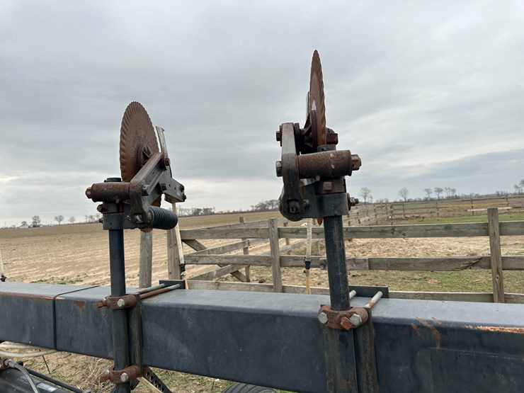 #38848-•-yetter-76"-twin-row-knife-applicator-image-34