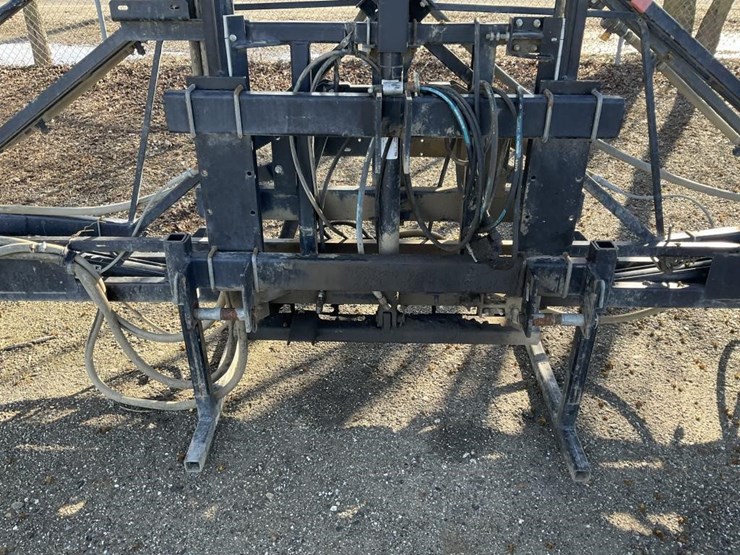 unverferth-65'-3-pt-x-fold-spray-boom-attachment-image-5