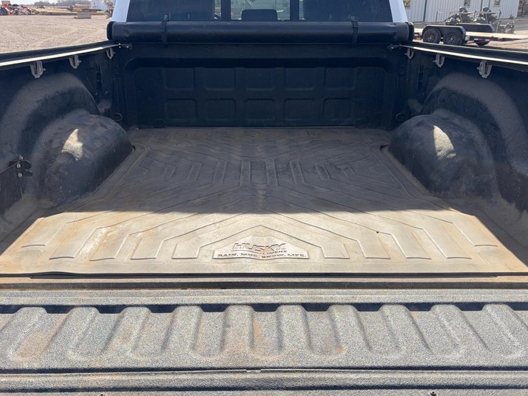 2020-ram-2500-laramie-image-15