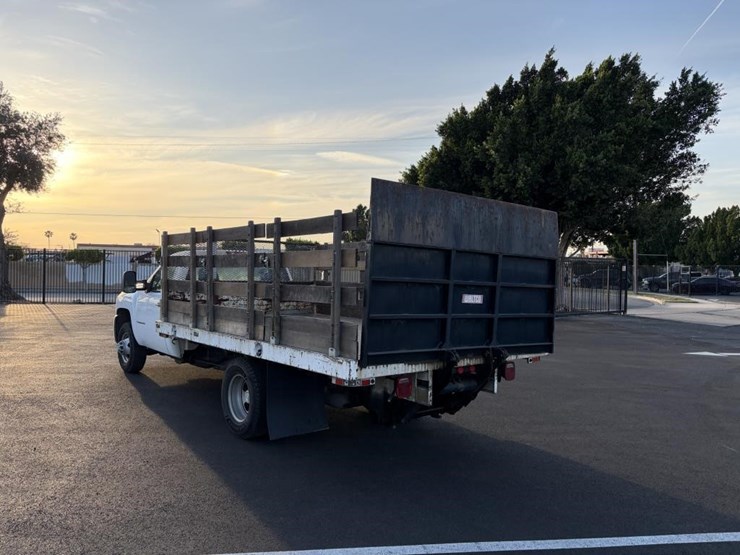 2008-chevrolet-3500-image-4