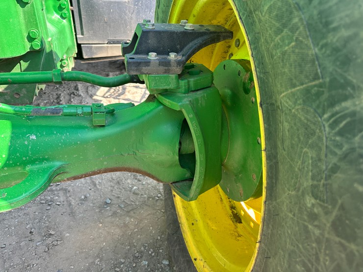 2023-john-deere-8r-250-image-19