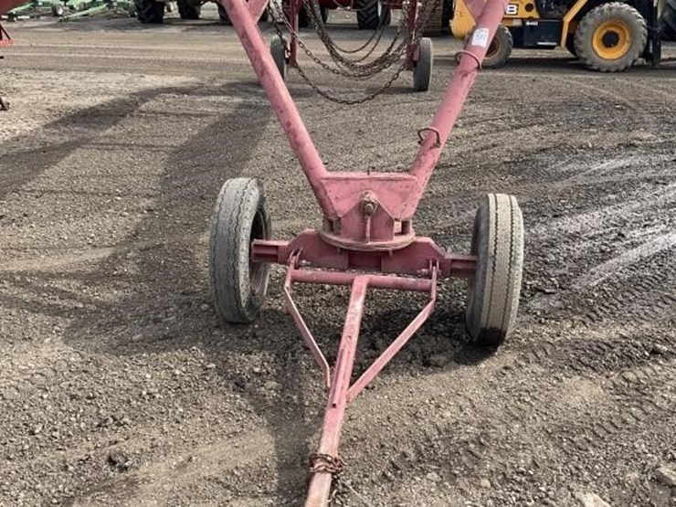 custom-28'-implement-carrier-image-2