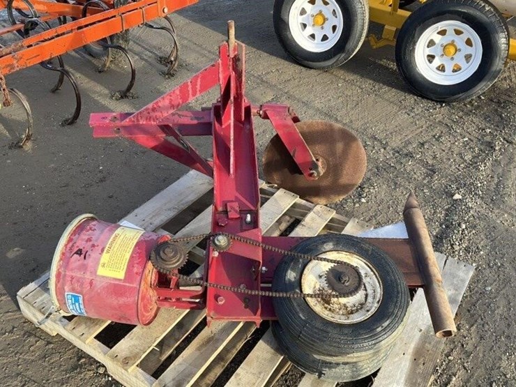 perryco-3-pt-gopher-baiter-image-1