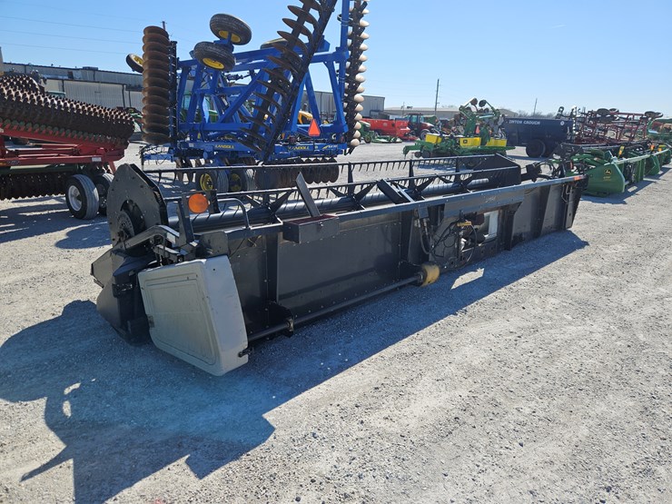 2005-gleaner-8000-image-8