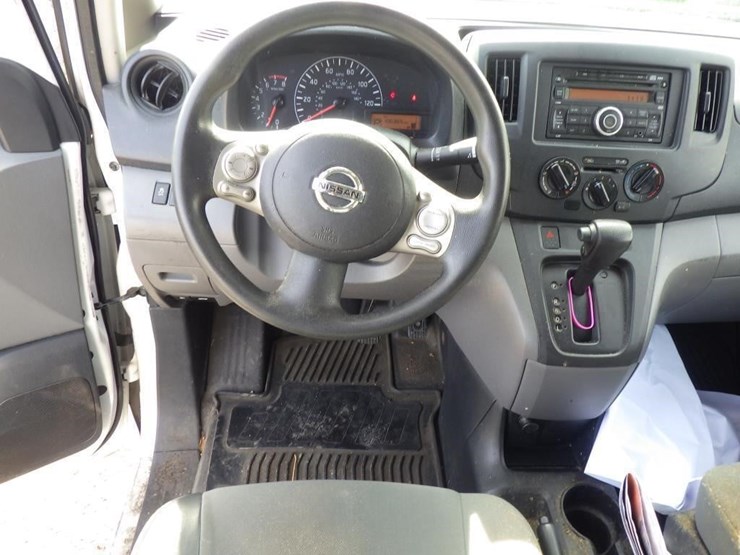 2017-nissan-nv200-image-10