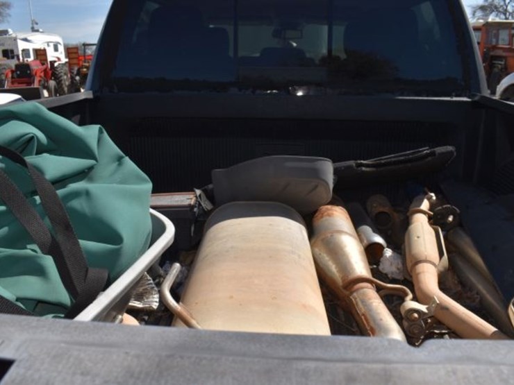 2015-dodge-1500-image-15