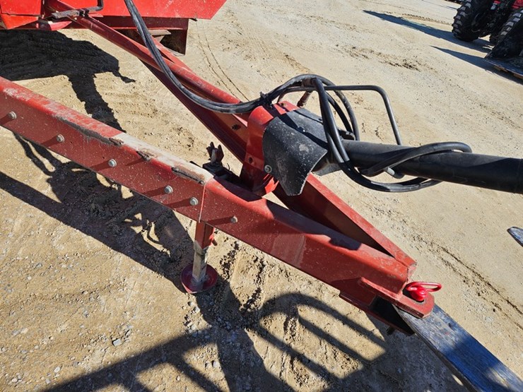 new-holland-195-image-10