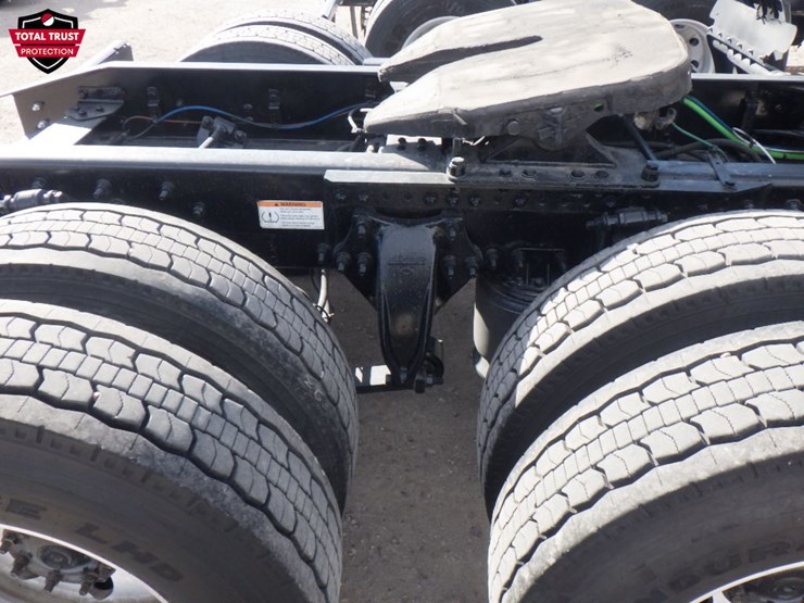 2022-freightliner-cascadia-116-image-4