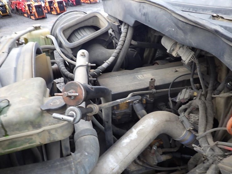 2007-international-7600-image-15