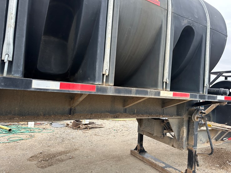 #38802-•-2022-kbh-40'-t/a-6000-gallon-nurse-trailer-vin:-1t9gn4022nc623368-image-24