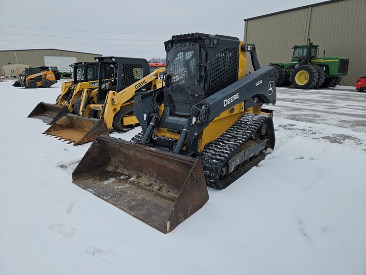 2020-deere-333g-image-1