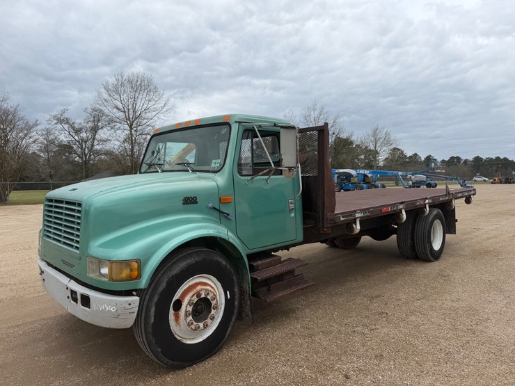 1997-international-4700-image-1