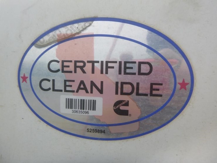 2017-freightliner-m2-106-image-23