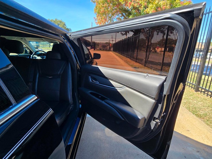 2017-cadillac-federal-70-in-limo---30,529-miles-w-premium-coachwork-by-federal-image-41