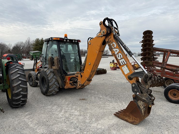 2022-case-580sn-image-18