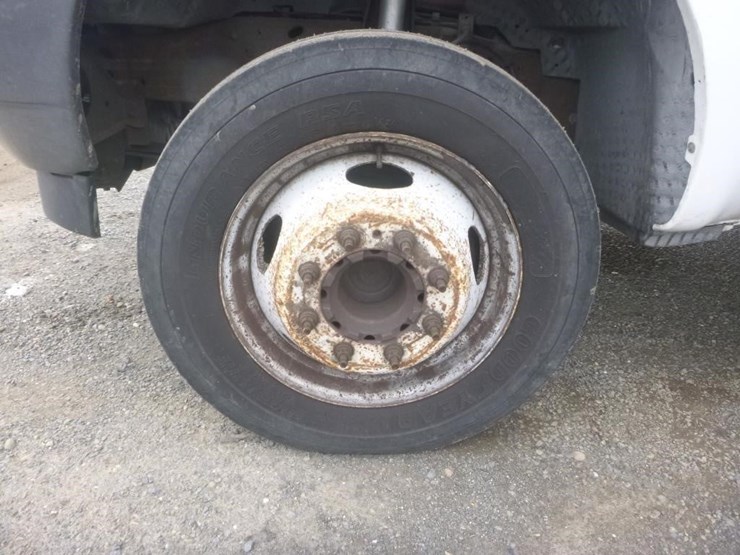 2004-ford-f450-image-16