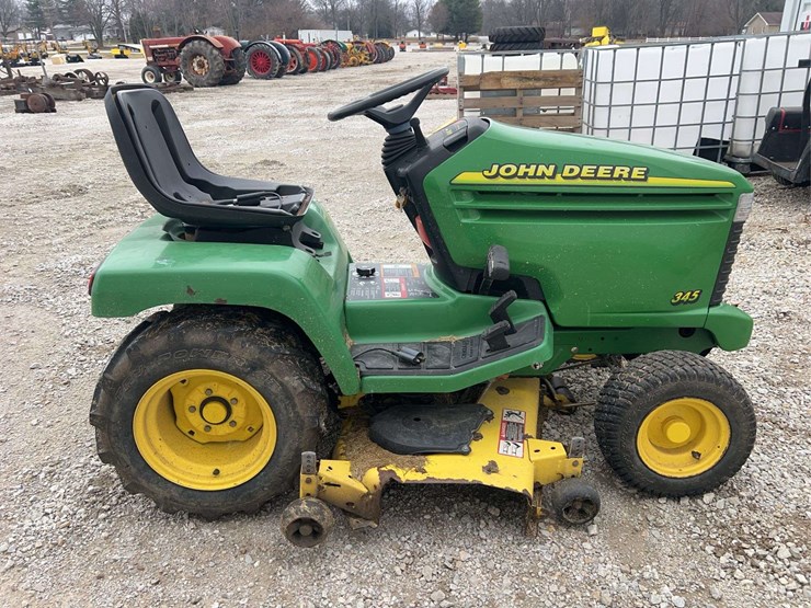john-deere-345-image-6