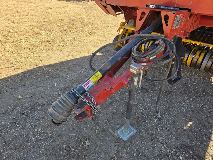 2010-new-holland-br7090-image-6