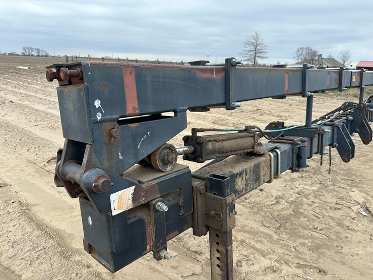 #38850-•-38'-yetter-toolbar-image-9