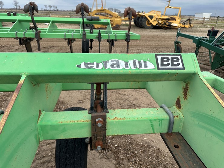 #38839-•-bigham-brothers-6-row-ripper-image-36