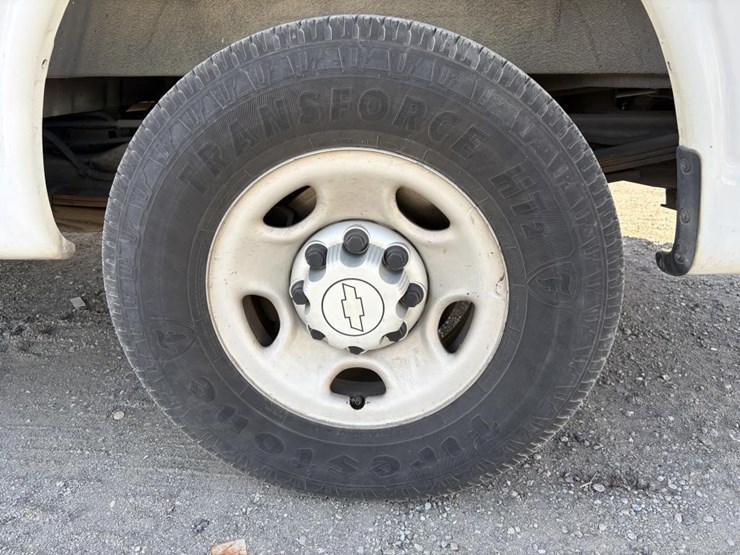 2006-utility-van-image-5