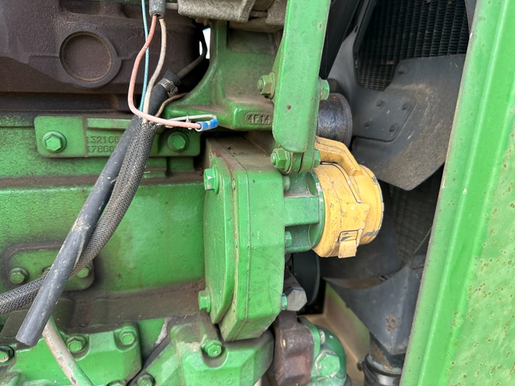 john-deere-4045d-image-25