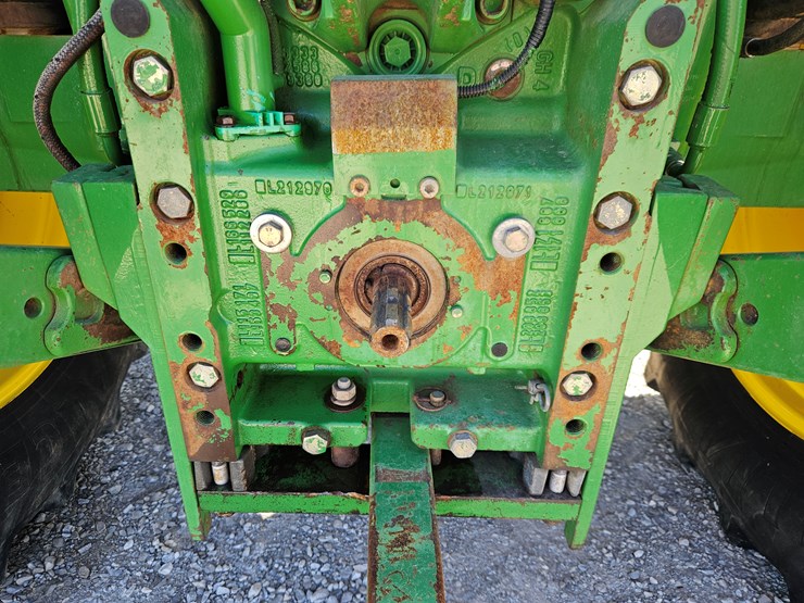 2014-john-deere-6140m-image-13