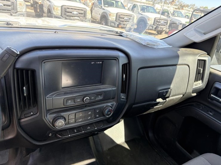 2016-chevrolet-2500-image-11