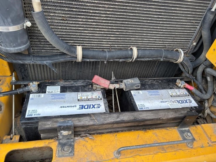 2012-jcb-js160-image-40