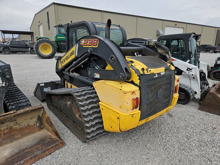 2012-new-holland-c238-image-21