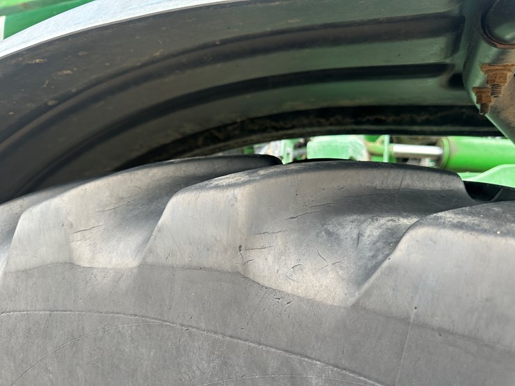 2021-john-deere-r4038-image-10