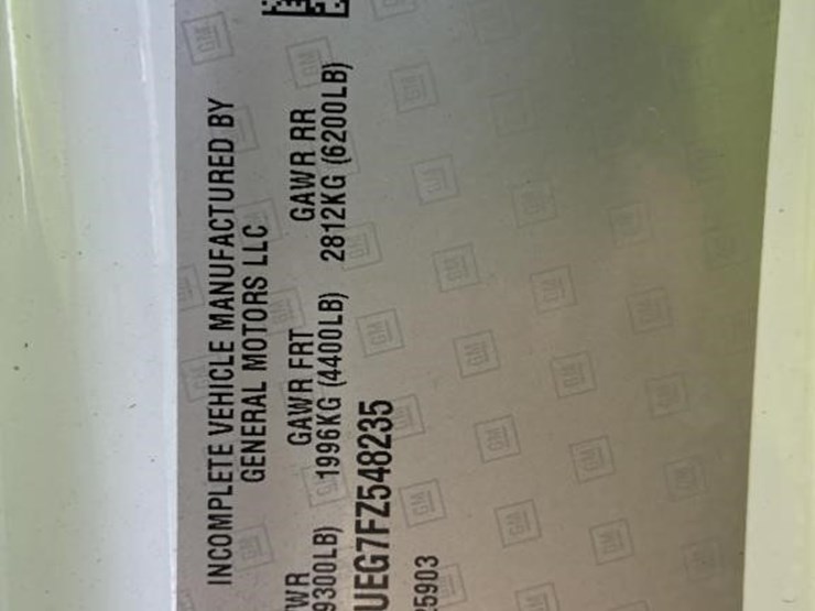 2015-chevrolet-2500-image-15