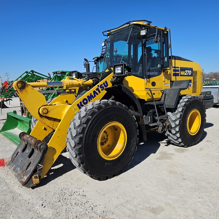 2022 KOMATSU WA270-8