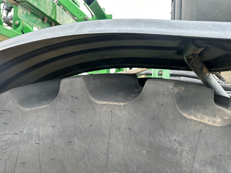 2021-john-deere-r4038-image-12